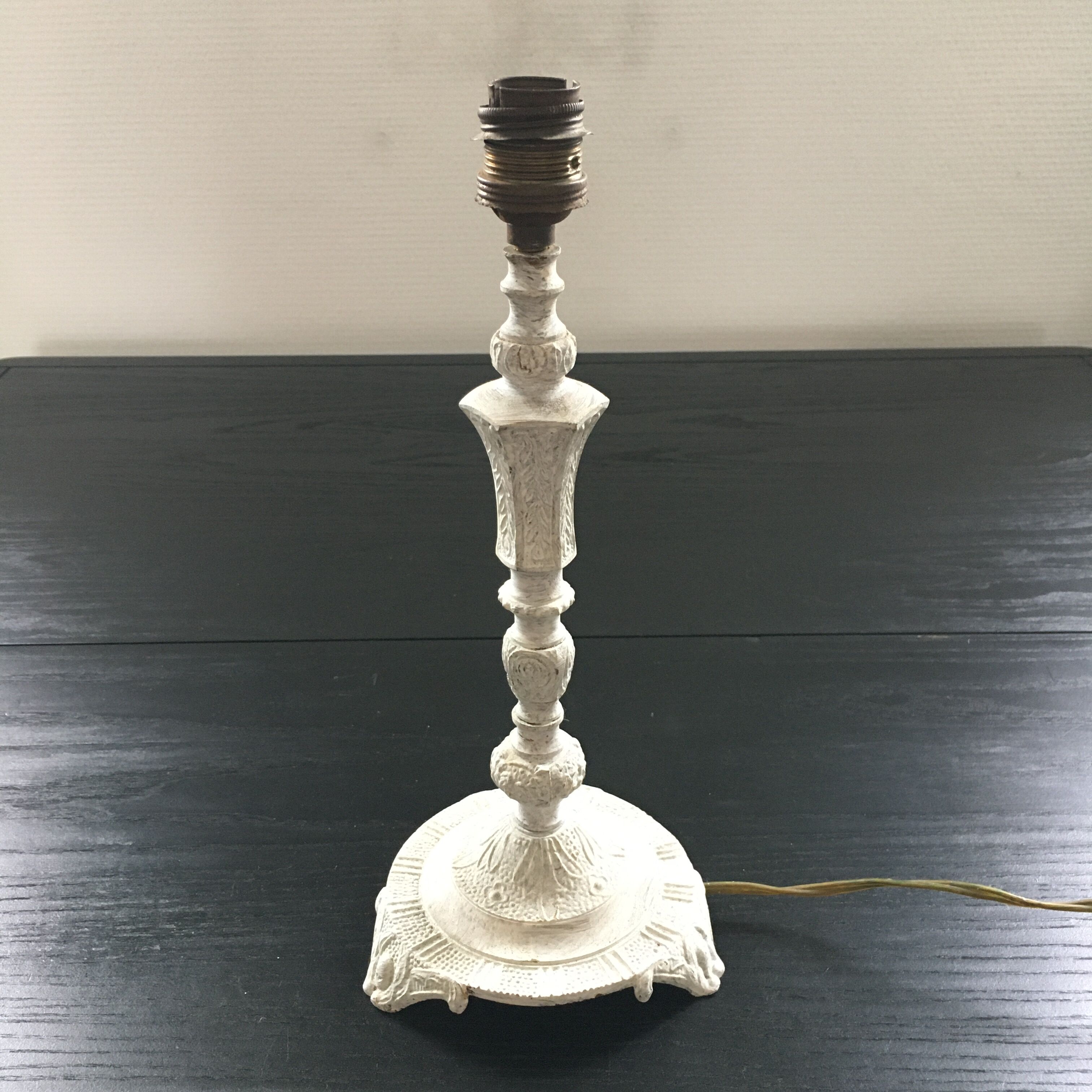 White patinated bronze lamp base