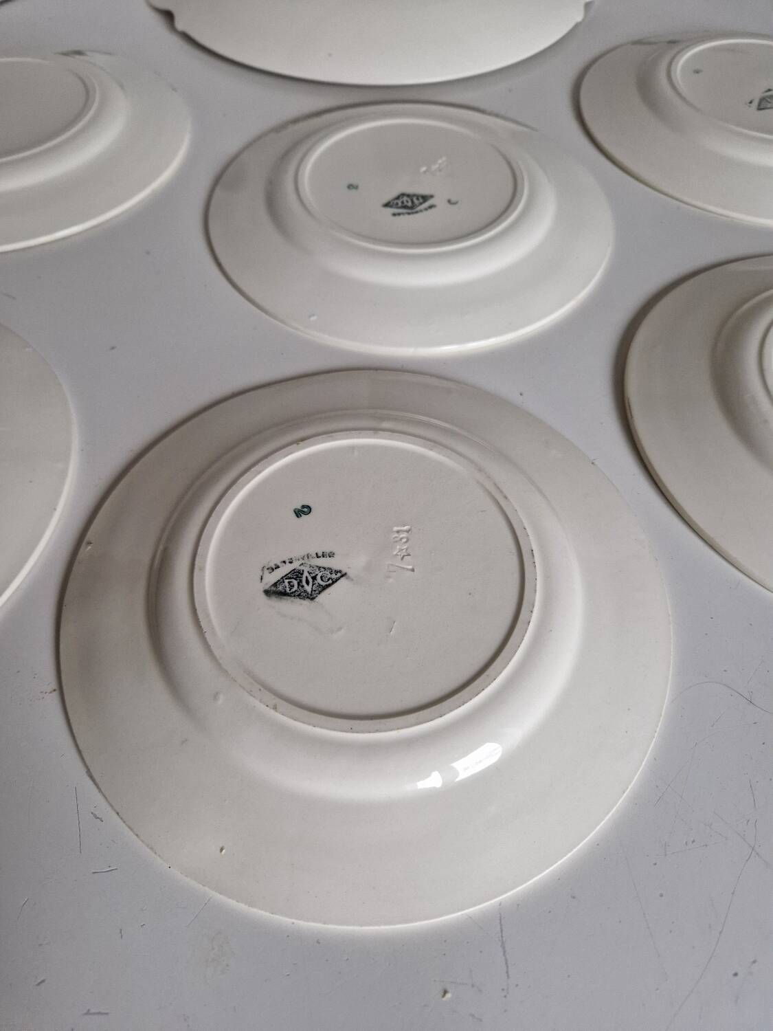 Plat et 6 assiettes à dessert art deco Badonviller