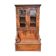 Vitrine avec banquette de salle d'attente de médecin XIXème siècle période