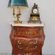 Commode galbée de style Louis XV en marqueterie