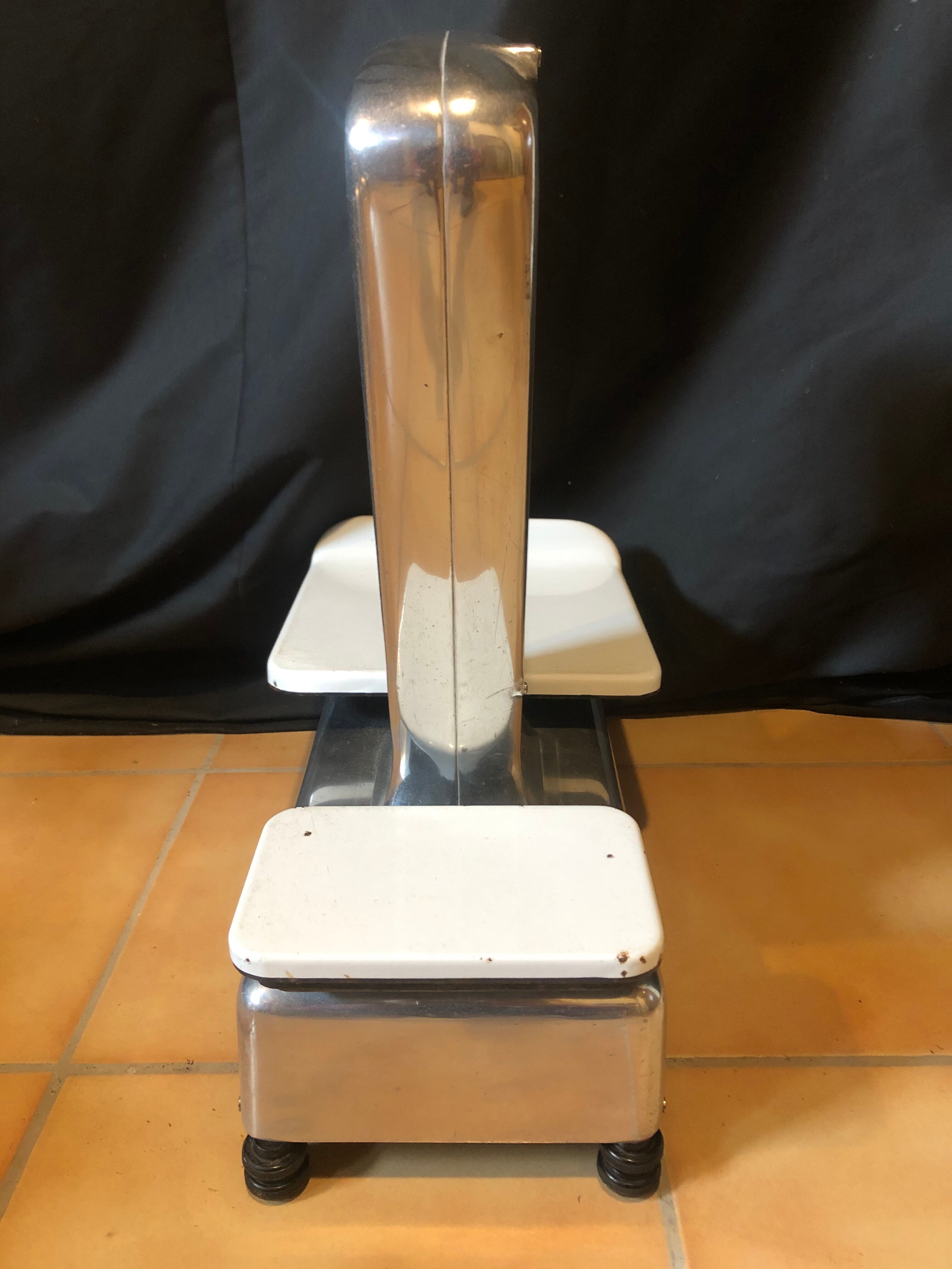 Lutrana stainless steel butcher's scale