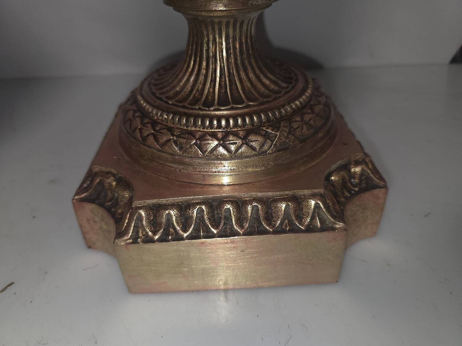 Pair of 19th Century Napoléon III Cassolettes in marble and bronze.