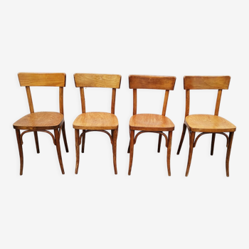 Série de quatre chaises Thonet