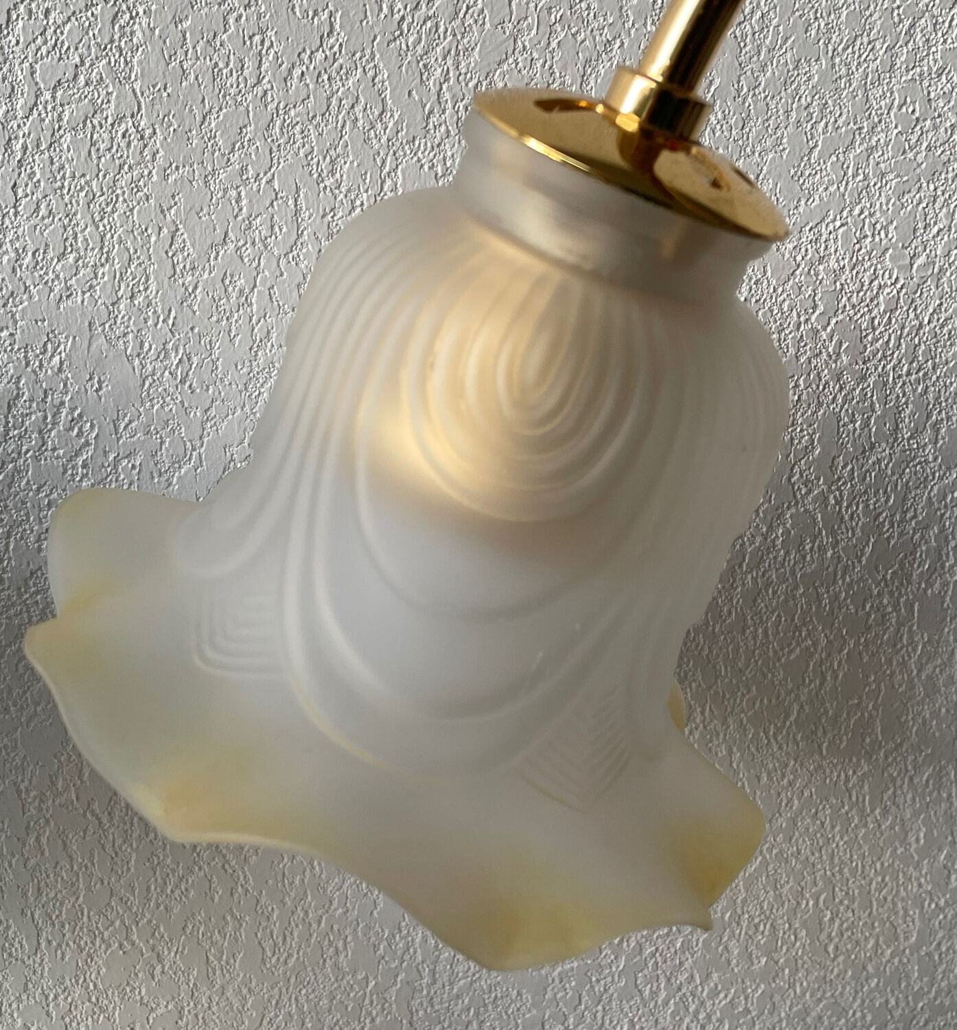 Pair of vintage 80s flower lamps