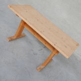 Table à manger de Charlotte Perriand, Les Arcs