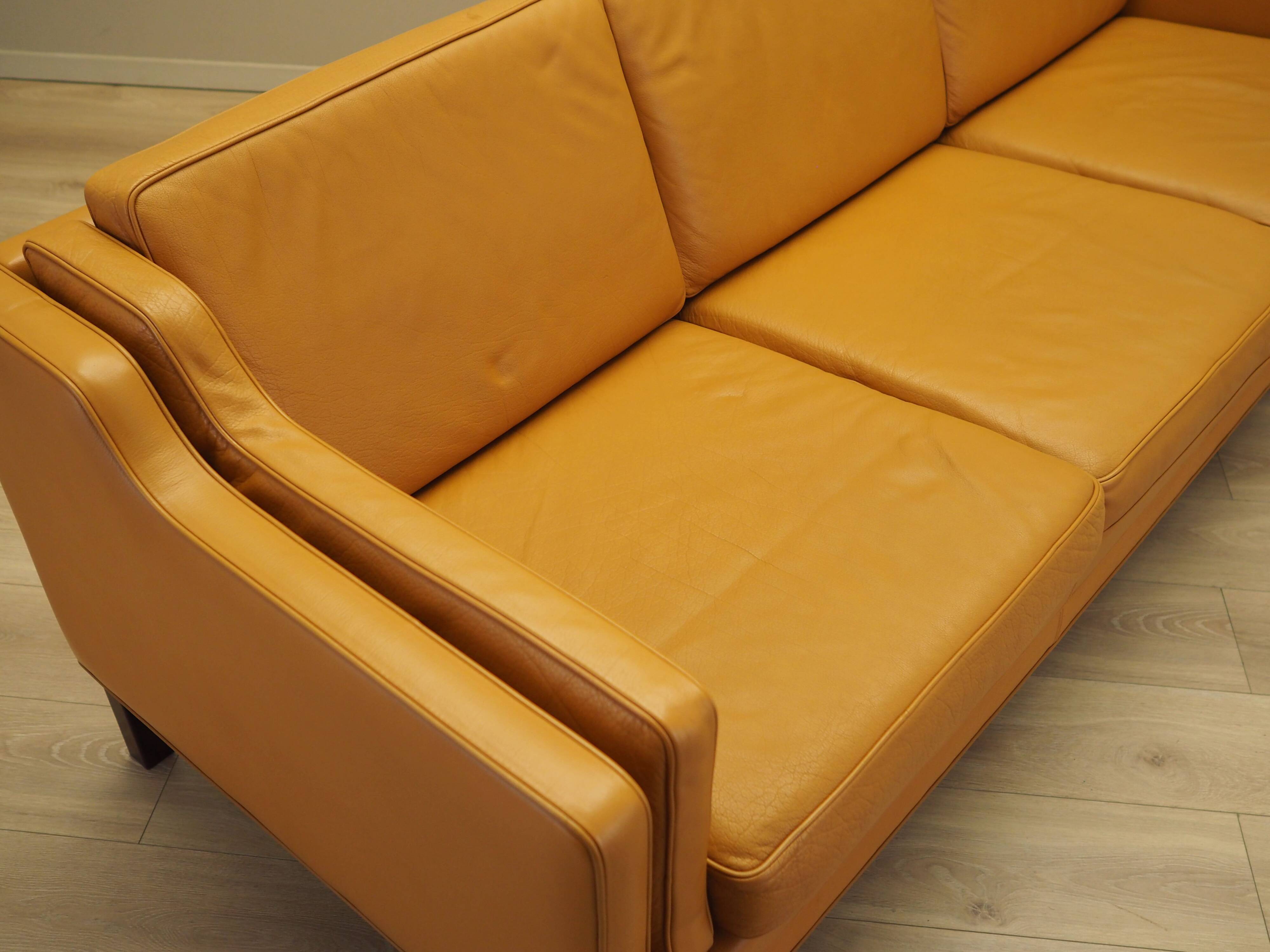 Orange leather sofa, Danish design, 1970s, production: Denmark