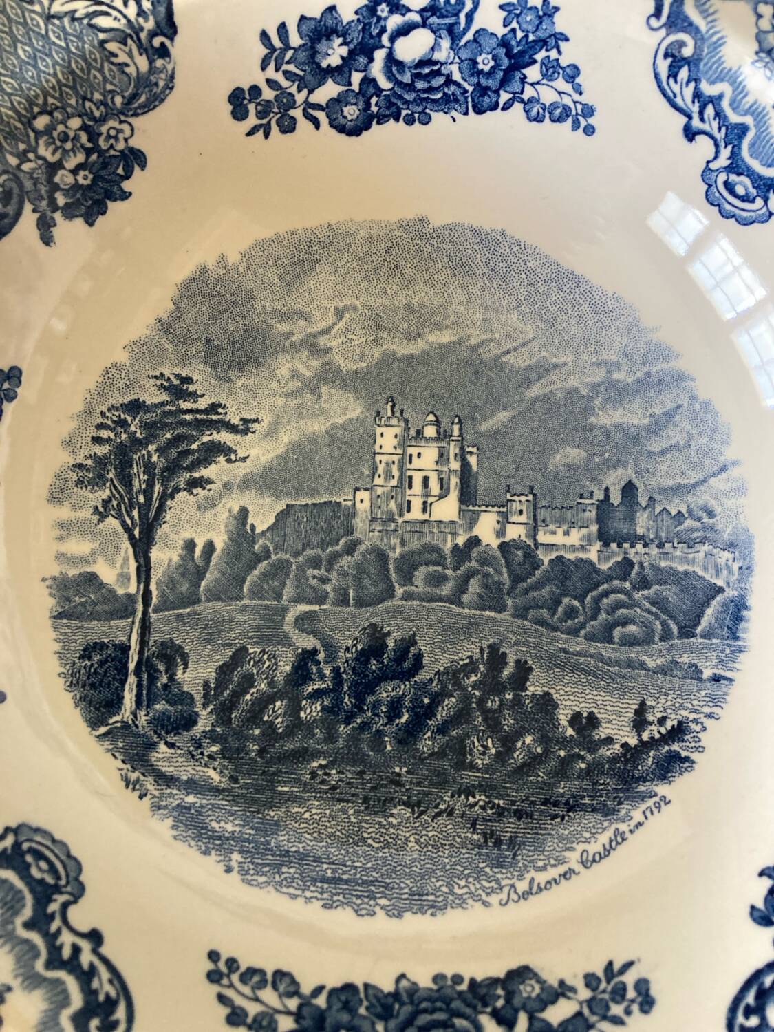 Légumier (moyen) Johnson Bros England Old Britain Castles / Bolsover Castle
