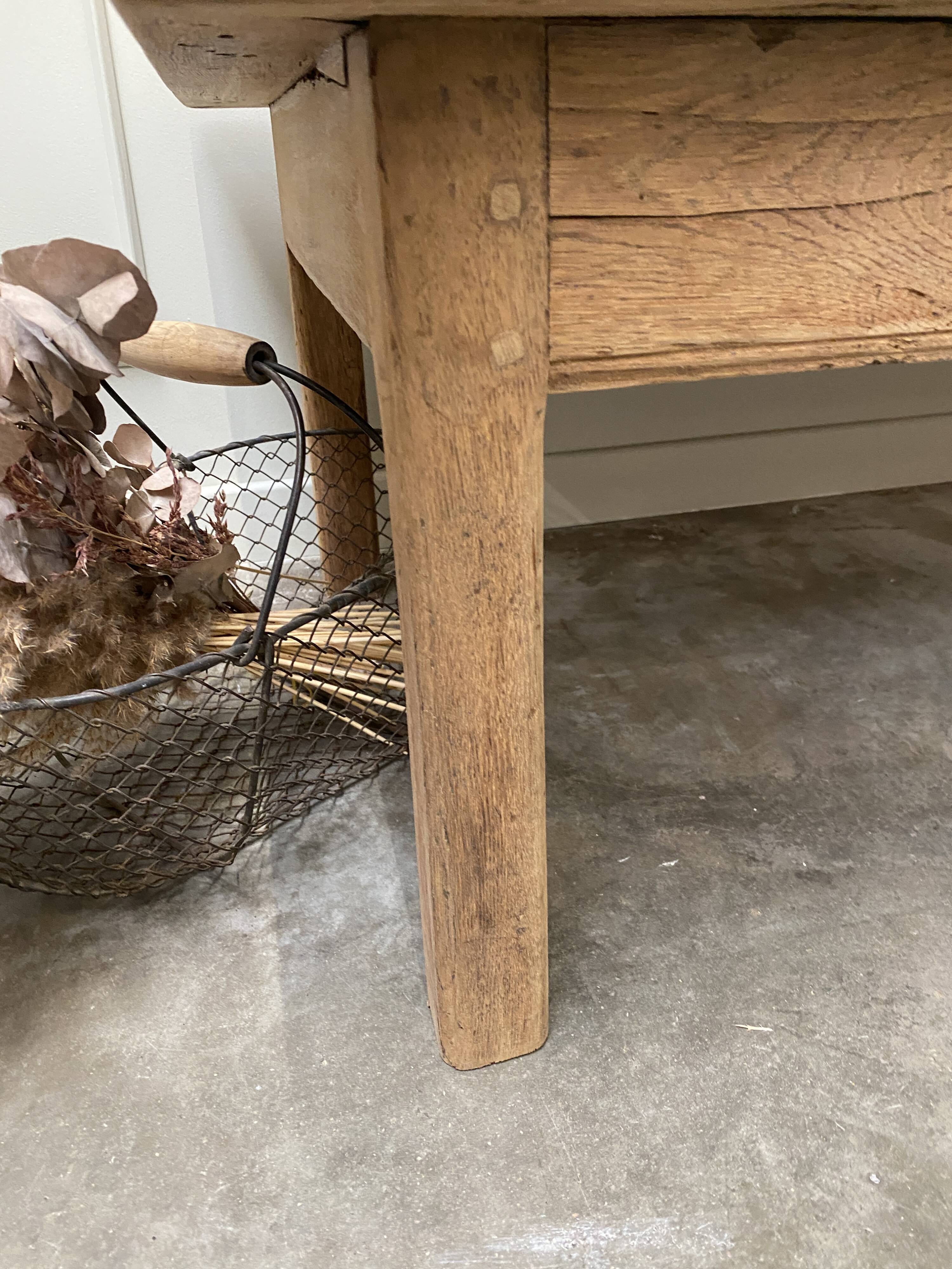 Table basse de ferme