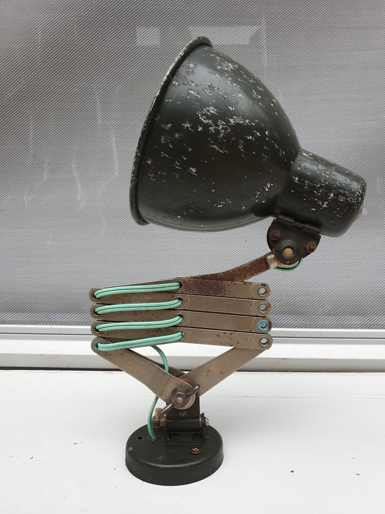 Accordion lamp 1950 push button on base