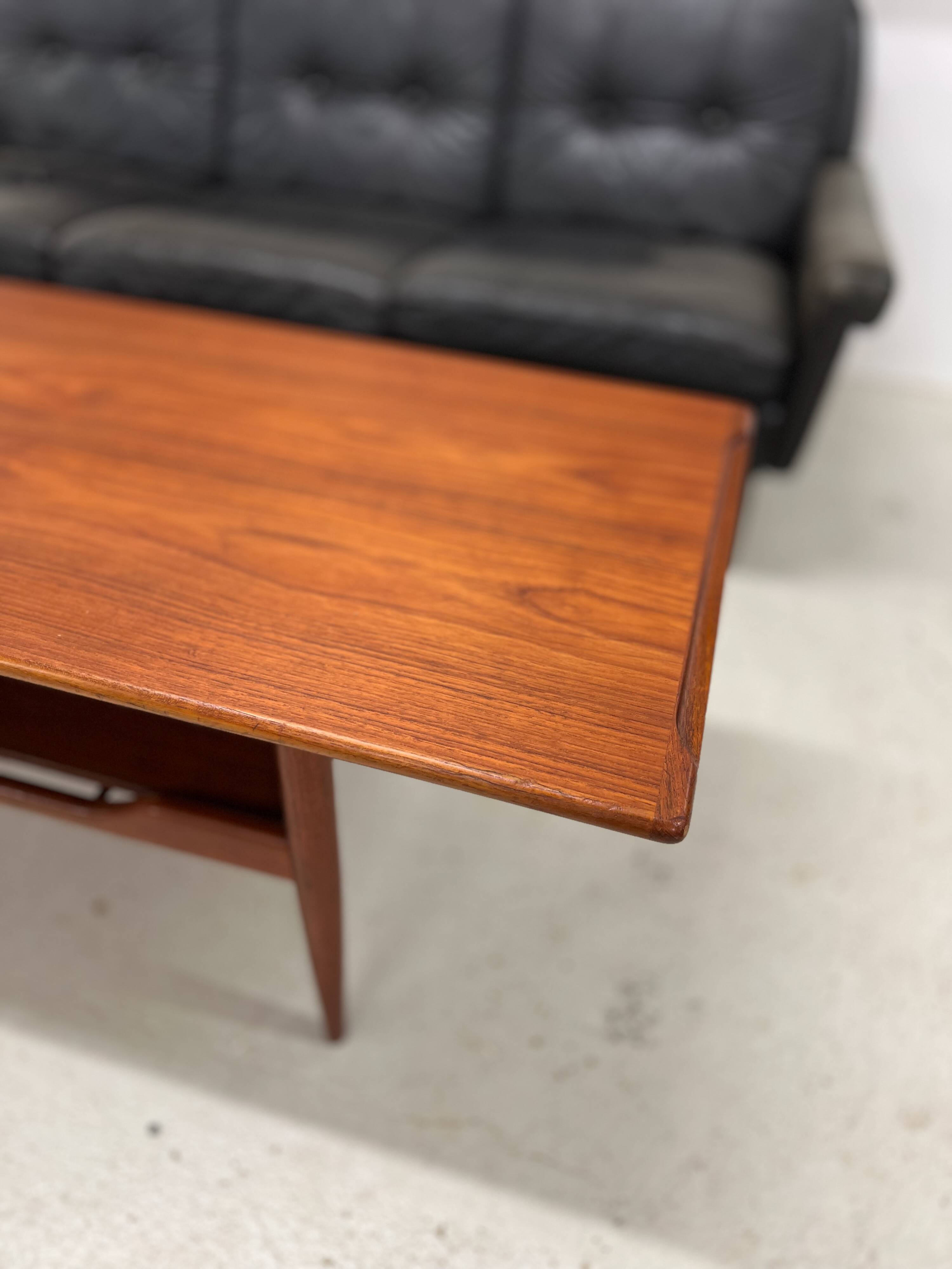 Table basse danoise en teck