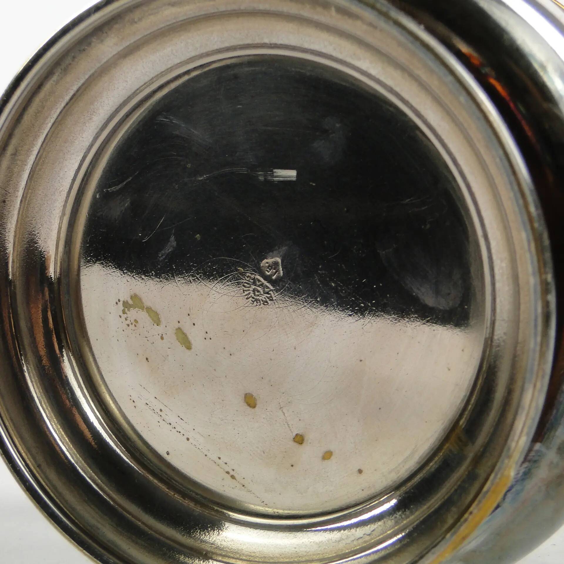 Sucrier Art Nouveau, en laiton plaqué argent, Hongrie, années 1930