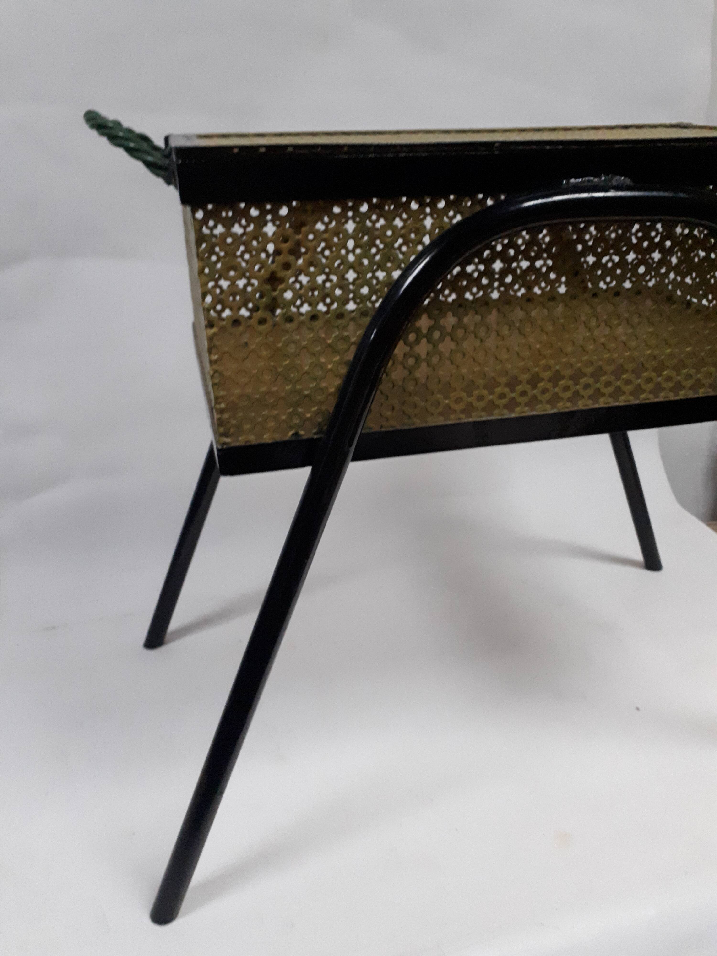 metal seamstress style vintage 1960 yellow and black