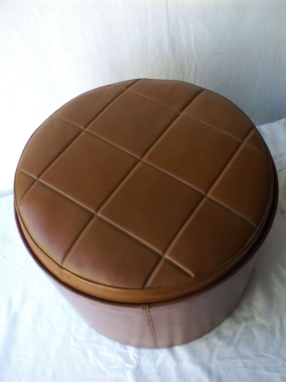 Pouf in skai with storage 60s