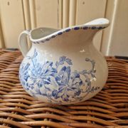 Art deco ,  broc pichet terre de fer  bouquets creil montereau