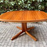 Table en teck extensible à deux rallonges
