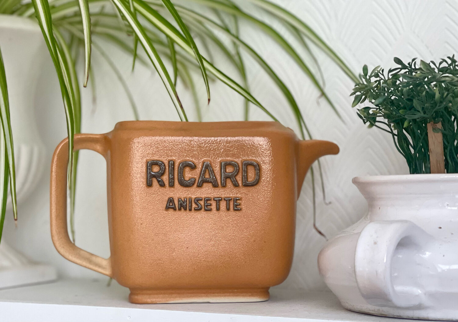 Pitcher in Ricard sandstone