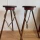 Paire de tabourets de bar, bois et cuir, vers 1950