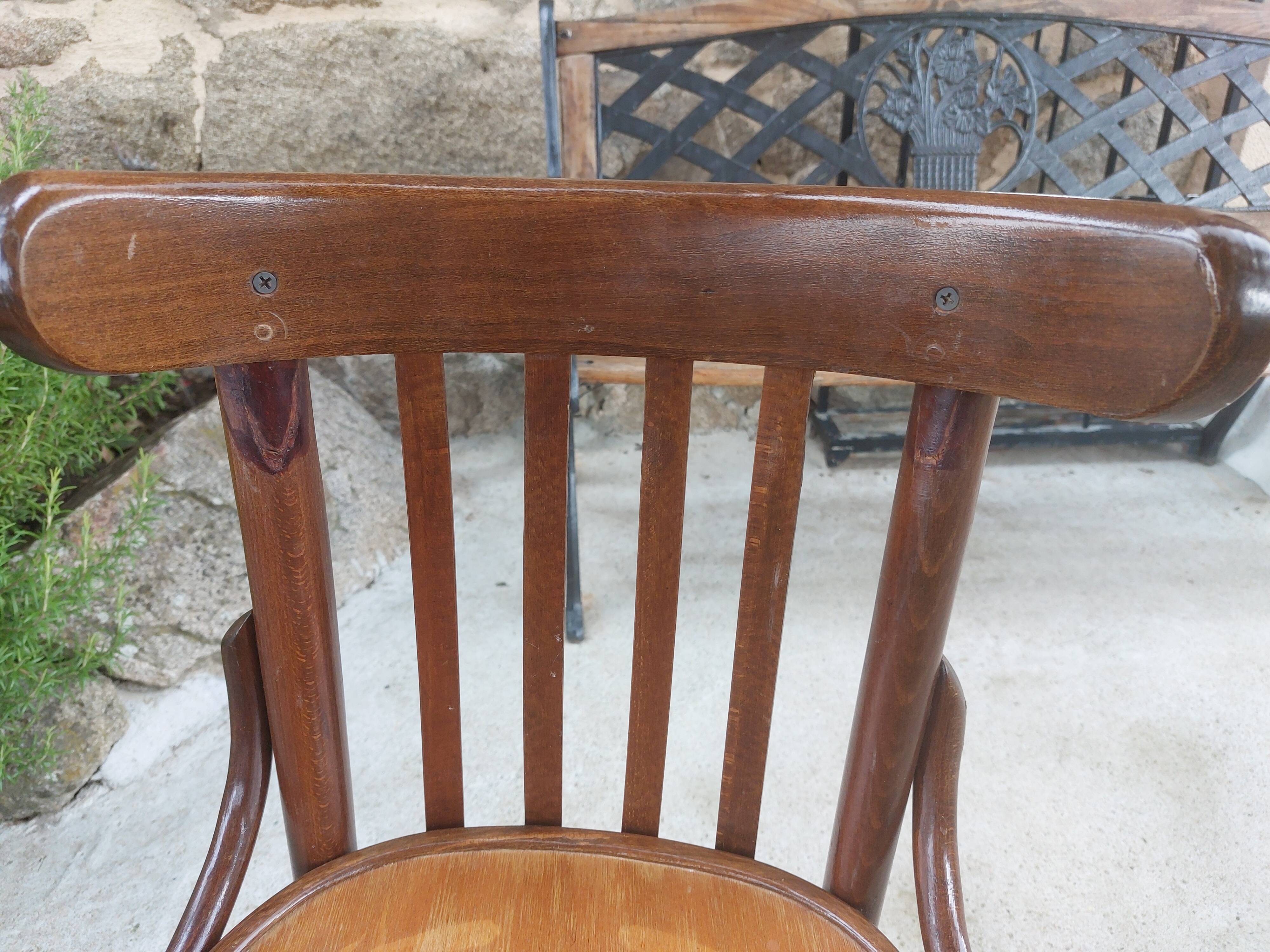 6 bistro chairs, pattern on the seat