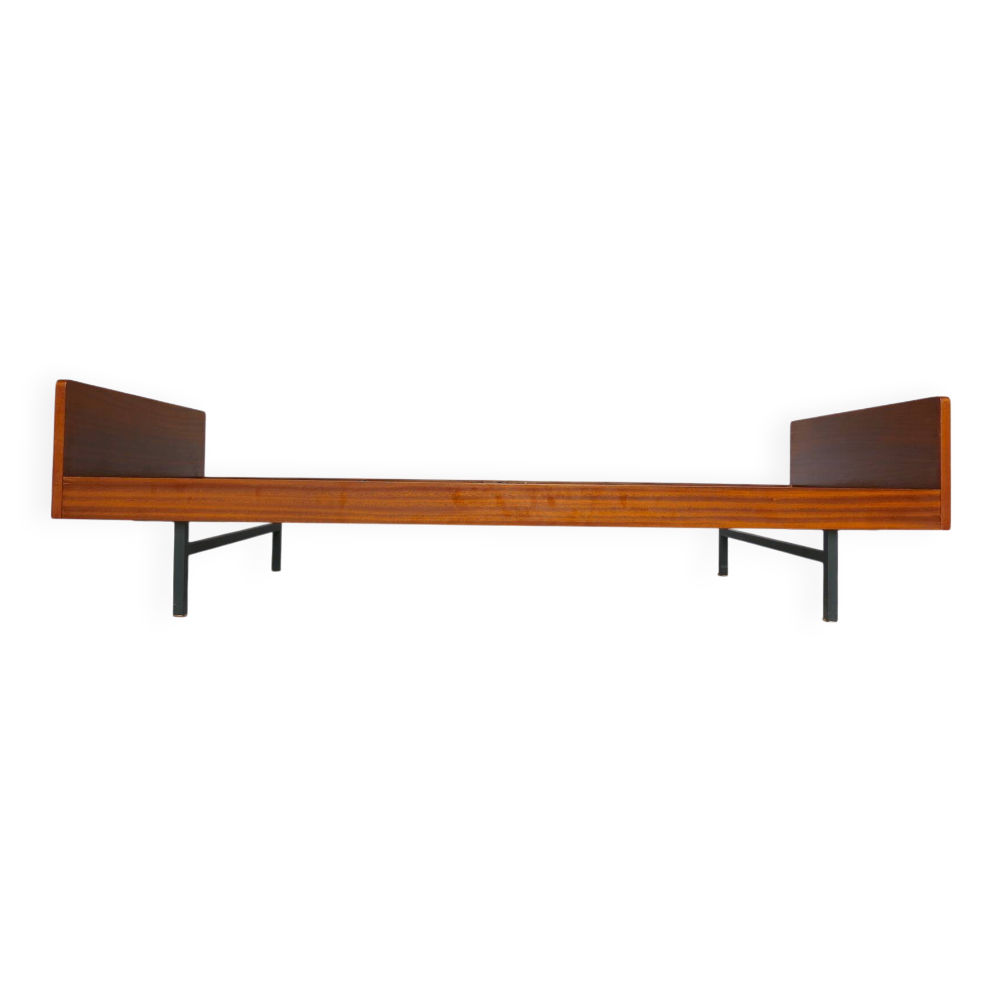 Daybed A.R.P. Pierre Guariche 1955