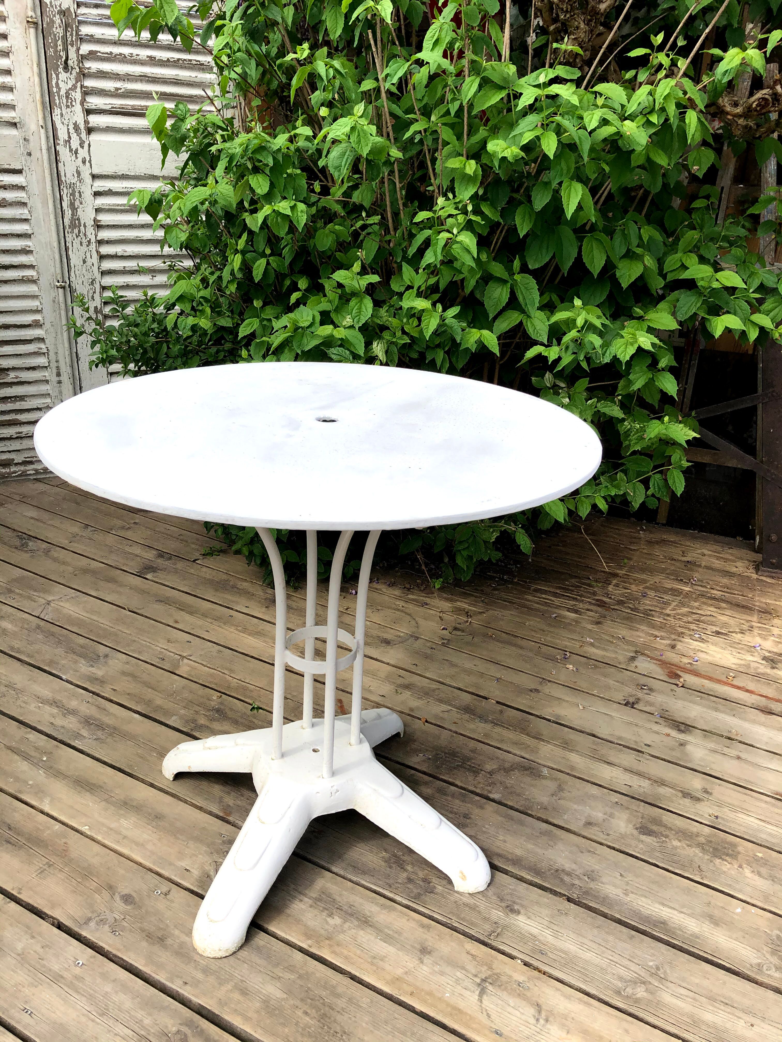 Garden table