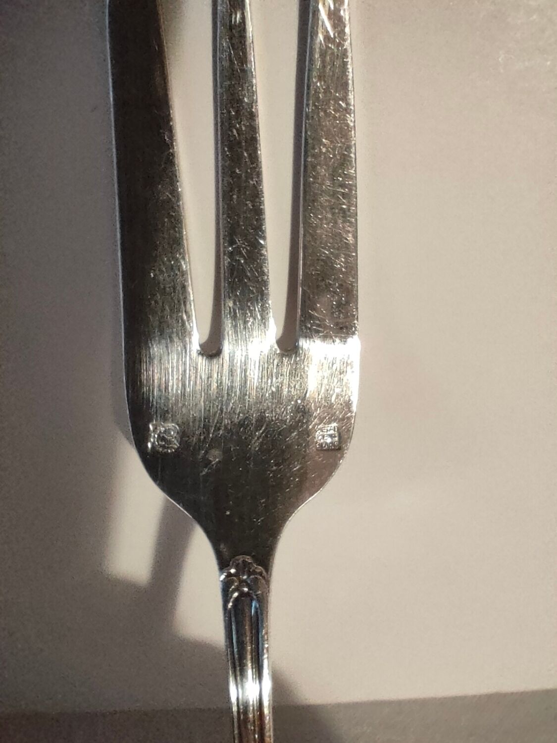 Lot 12 silver dessert forks