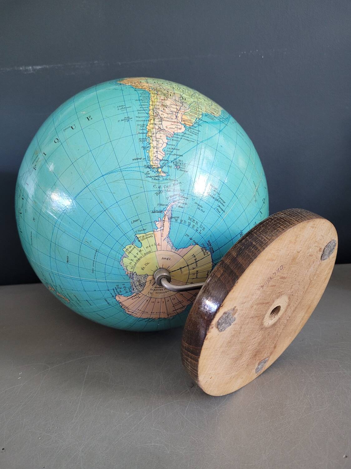 Columbus terrestrial globe, Columbus Verlag Paul Oestergaard KG