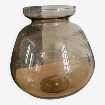 Round smoked glass vase with star pattern
