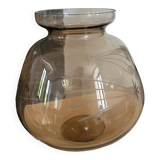 Round smoked glass vase with star pattern