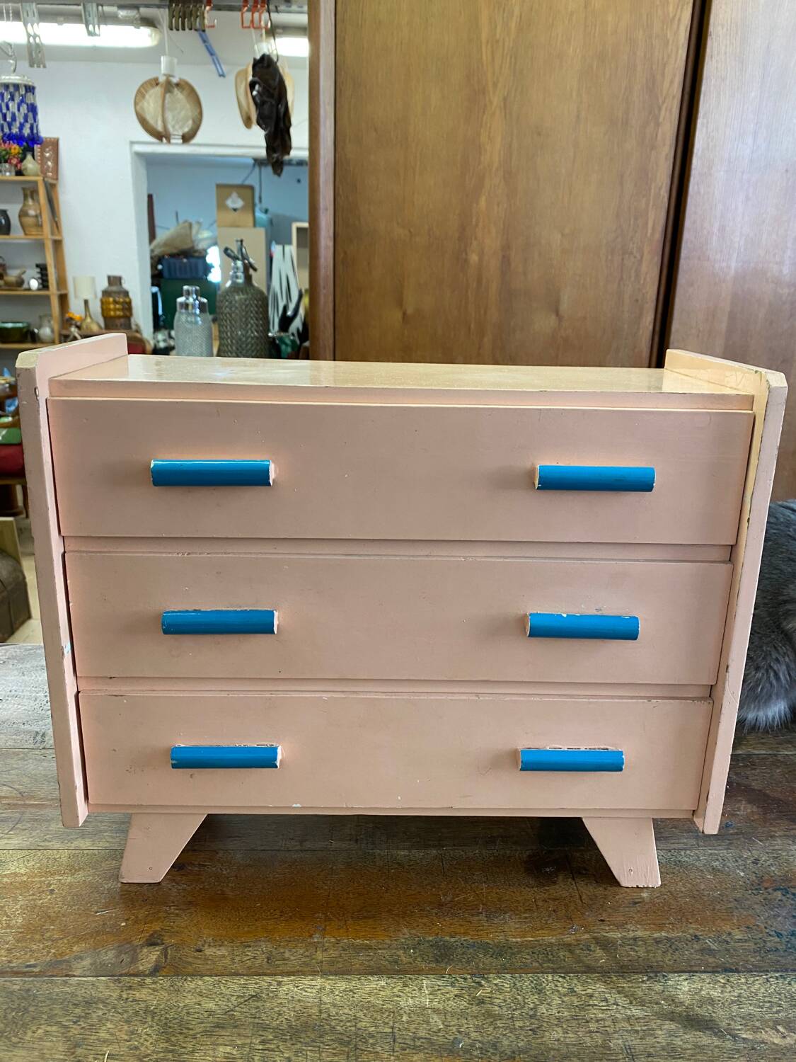 Doll's chest of drawers