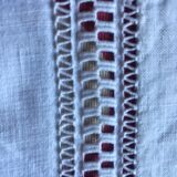 Drap lin blanc ancien brodé à la main et monogramme TD 226 x 320