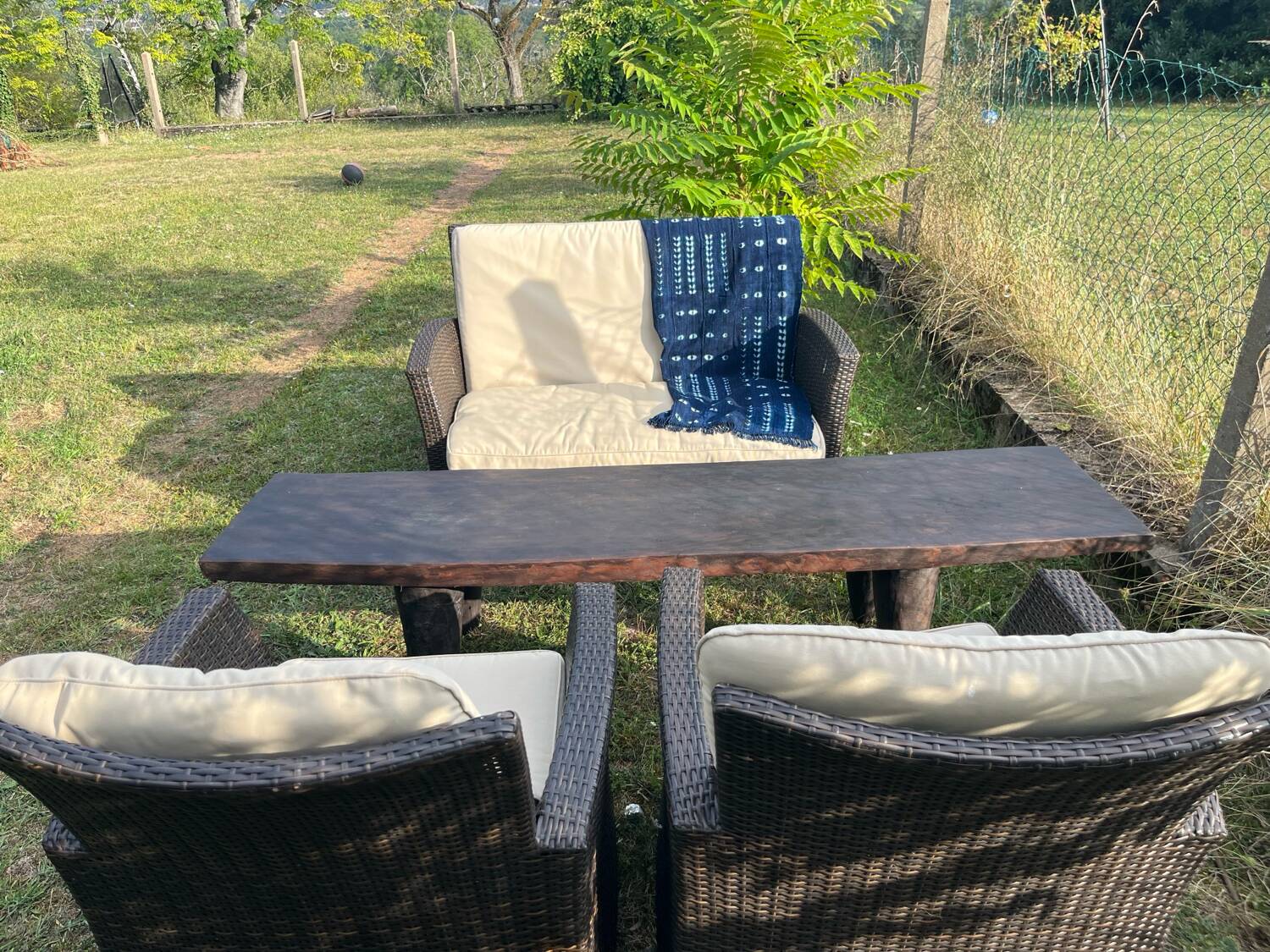 Senoufo Coffee Table XXXL (2m | 1.80m) in Solid Wood