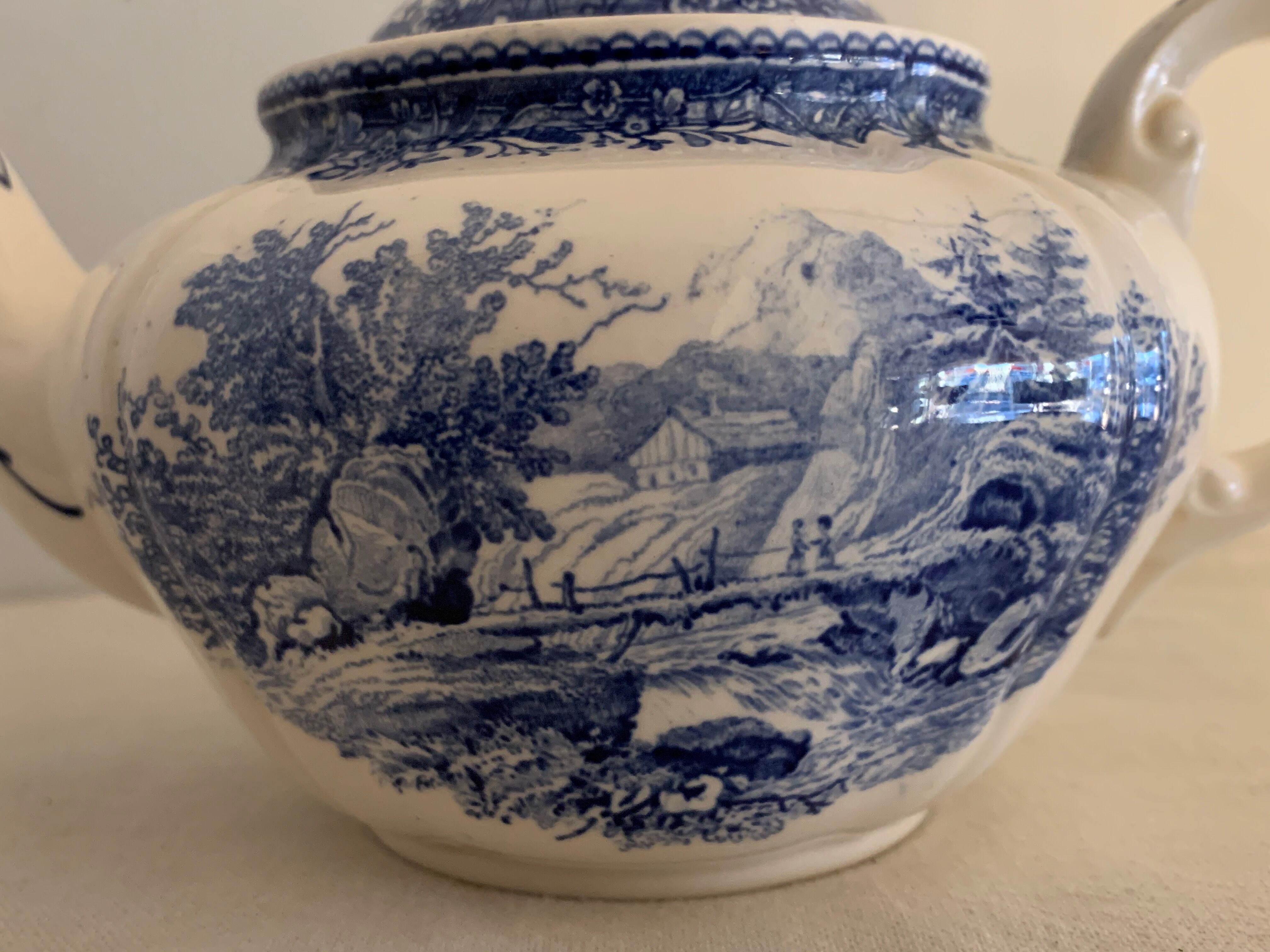 Old teapot with blue and white lid Villeroy and Boch Burgenland