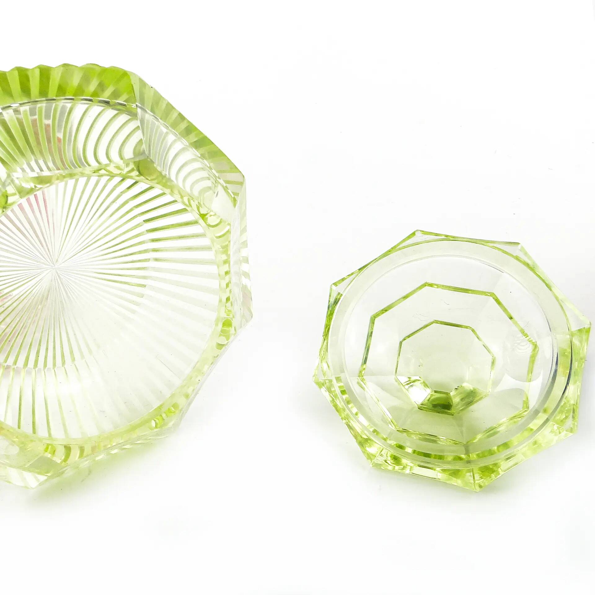 Art Deco bonbonniere, uranium crystal, Poland, 1930s