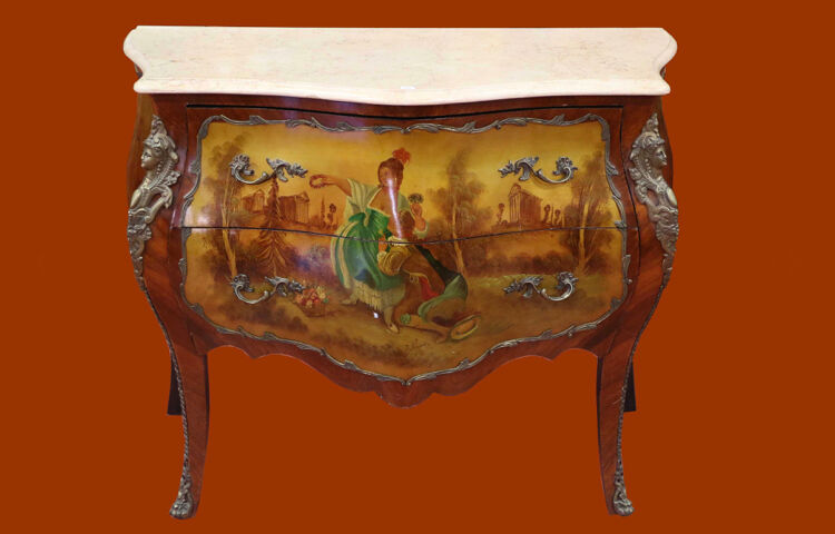 Louis XV style dresser with lay decorations