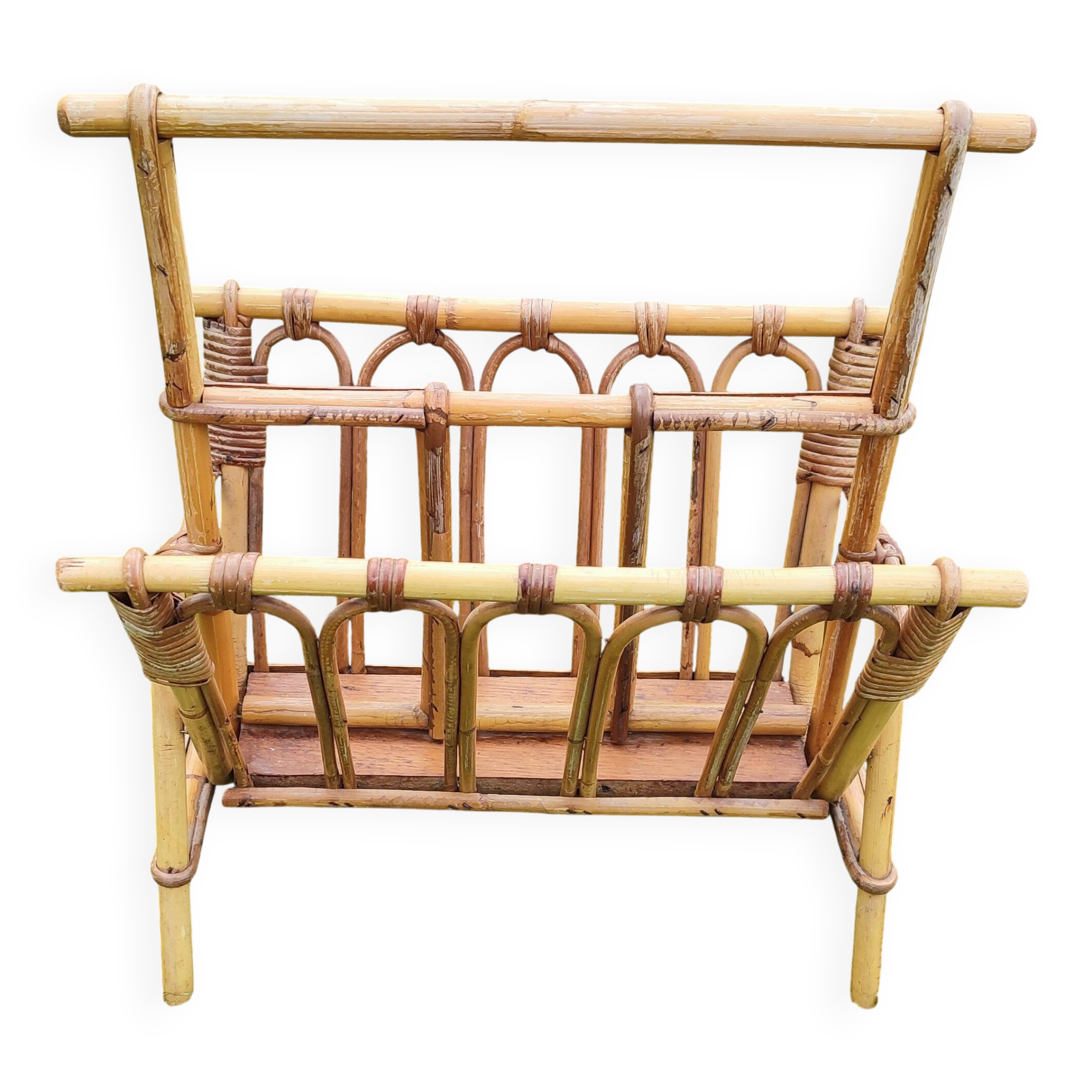 Vintage magazine rack in rattan and bamboo
