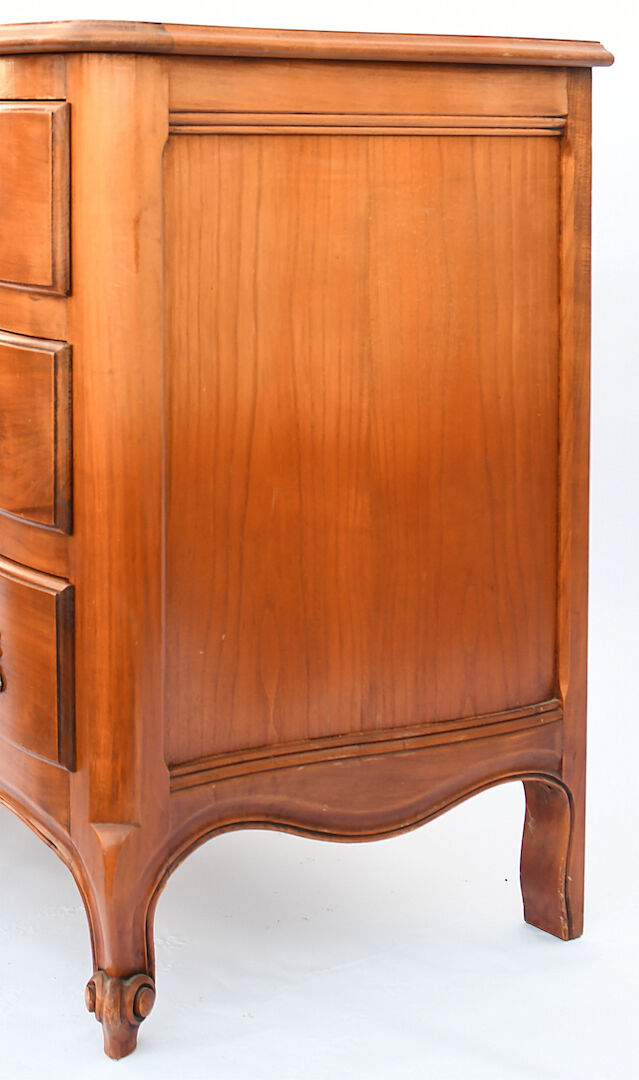 Dresser crossbow in cherry tree