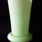 Vase, opaline vert, circa 1930 (art deco)
