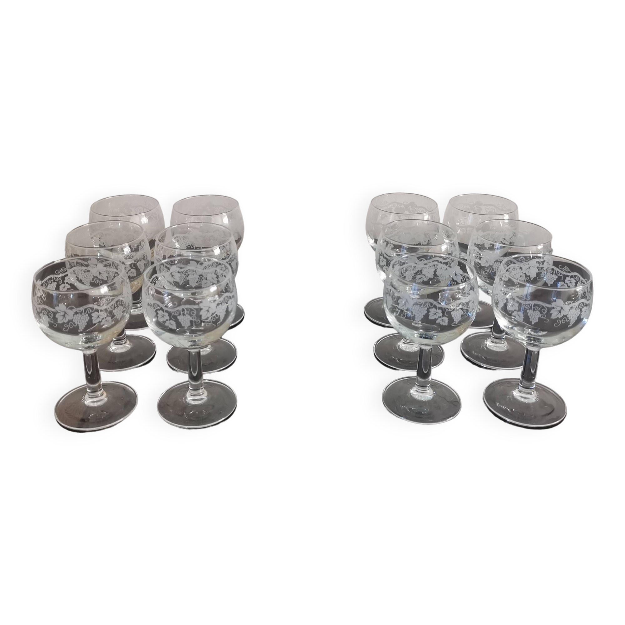 6 vintage “Henri Julien” white wine balloon glasses decorated with bunches of grapes LUMINARC