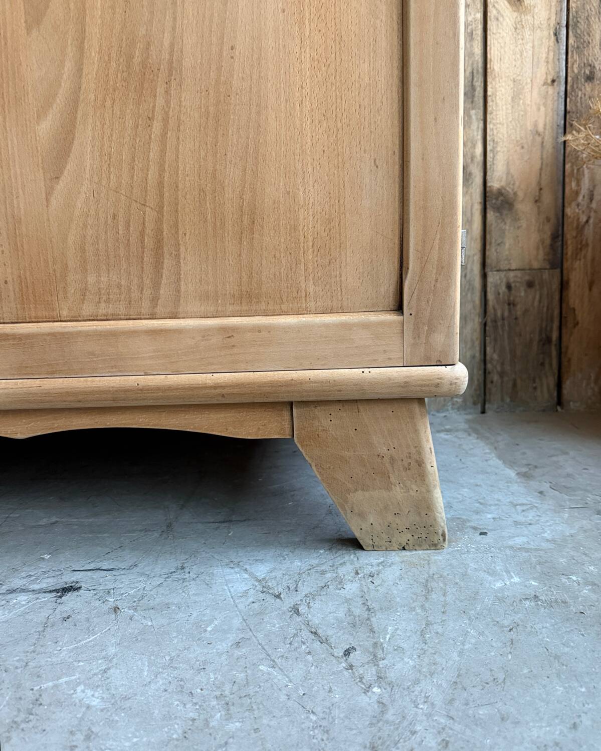 Armoire parisienne en hêtre (rénovée)