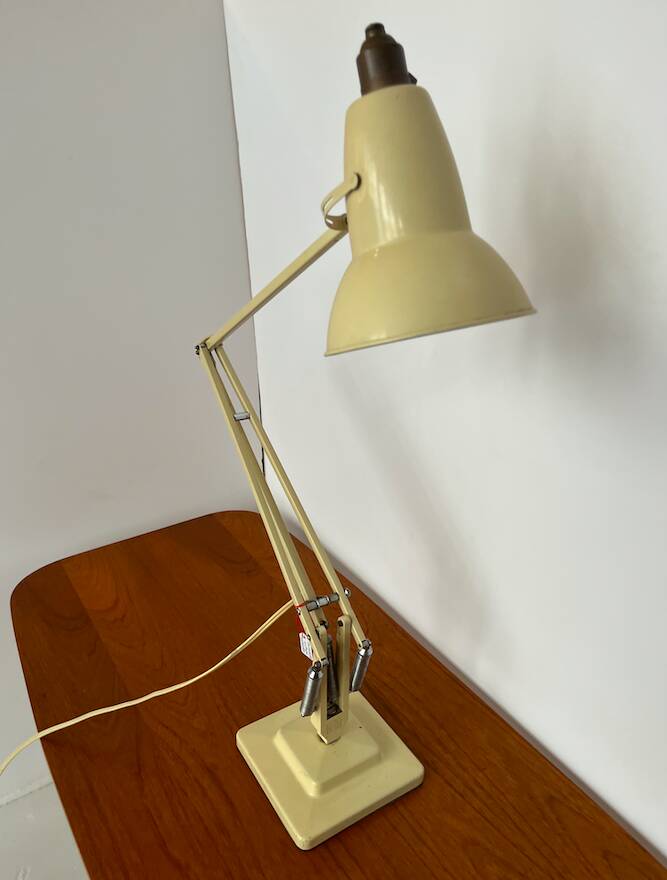 Anglepoise 1227 cream articulated collector's lamp Herbert Terry
