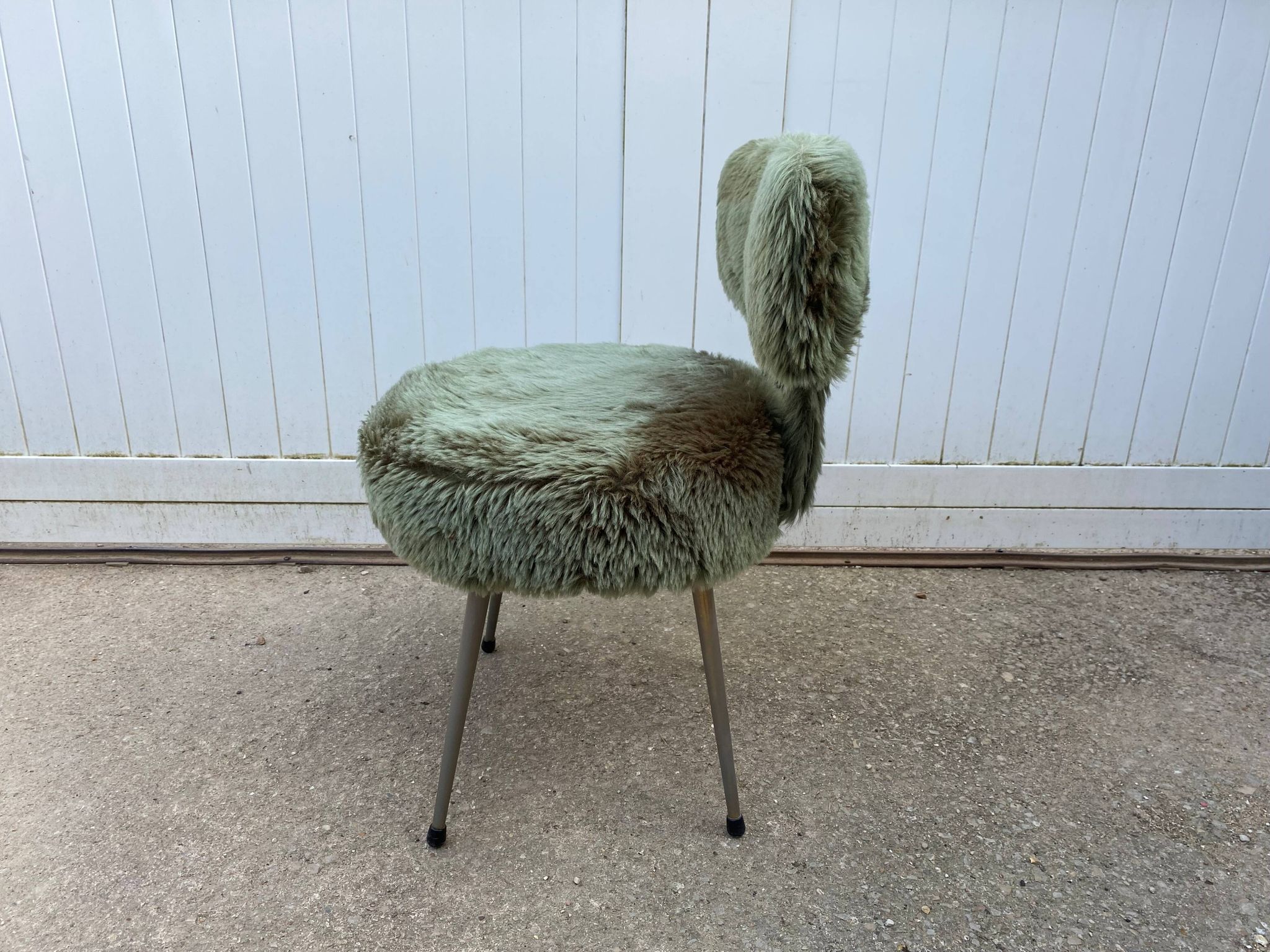 Chaise moumoute verte vintage 1960