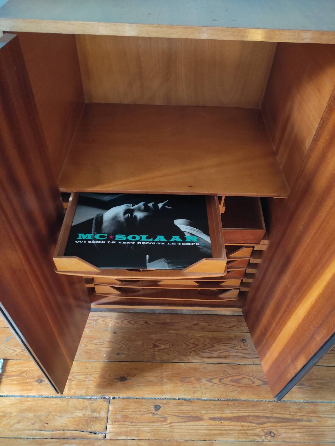 Vintage vinyl record cabinet/sideboard
