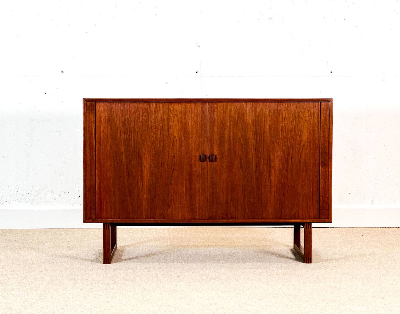 Børge Mogensen sideboard (tambour doors)
