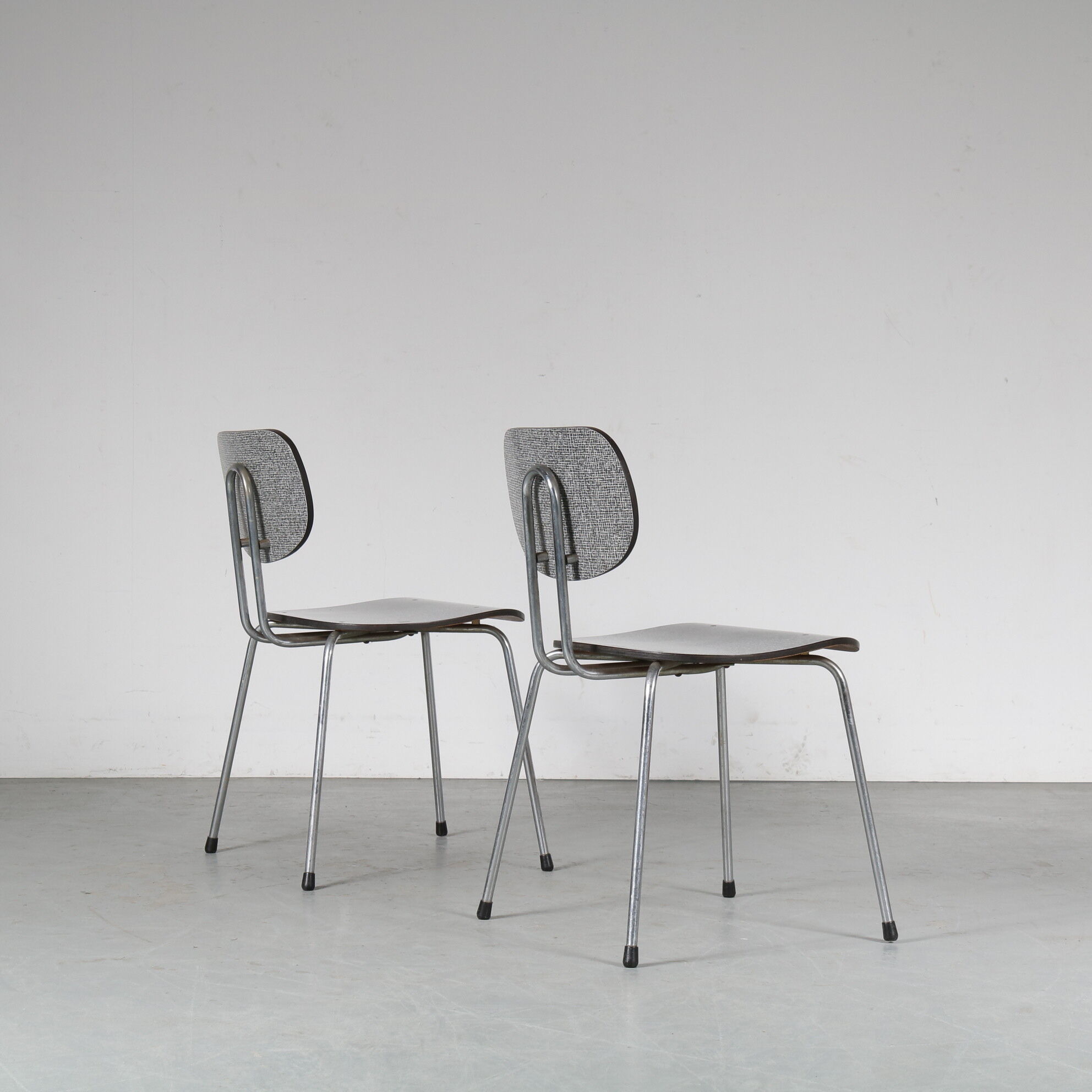 Pair of “CT2” dining chairs by Willy van der Meeren for Tubax, Belgium 1950