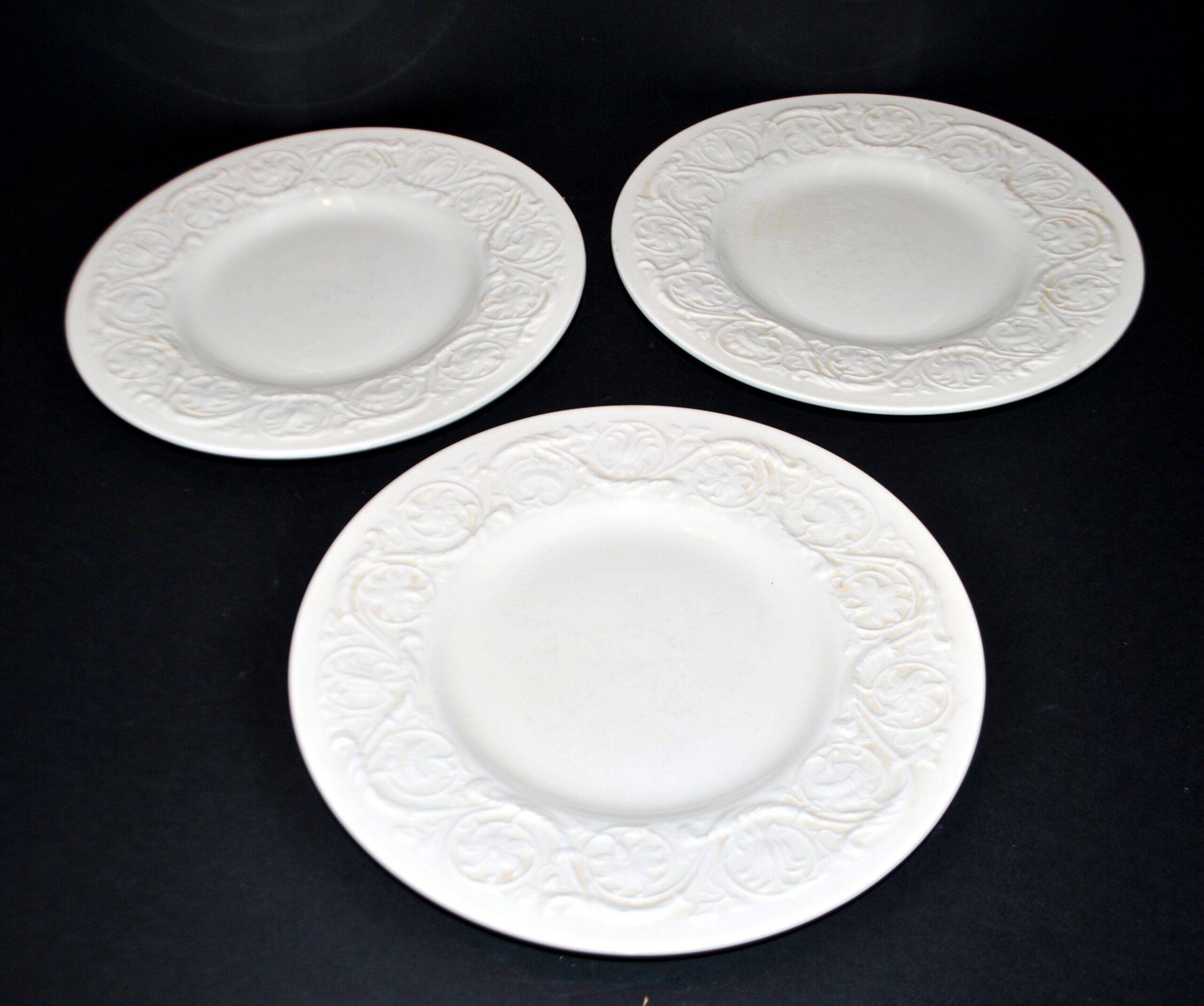 Wedgwood set of 3 Patrician garland moulded earthenware dessert plates England