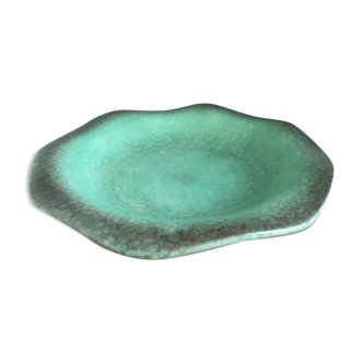 Large dish of the 1950s with wavy edge color green celadon
