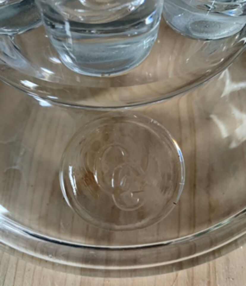 Laboratory-style vase