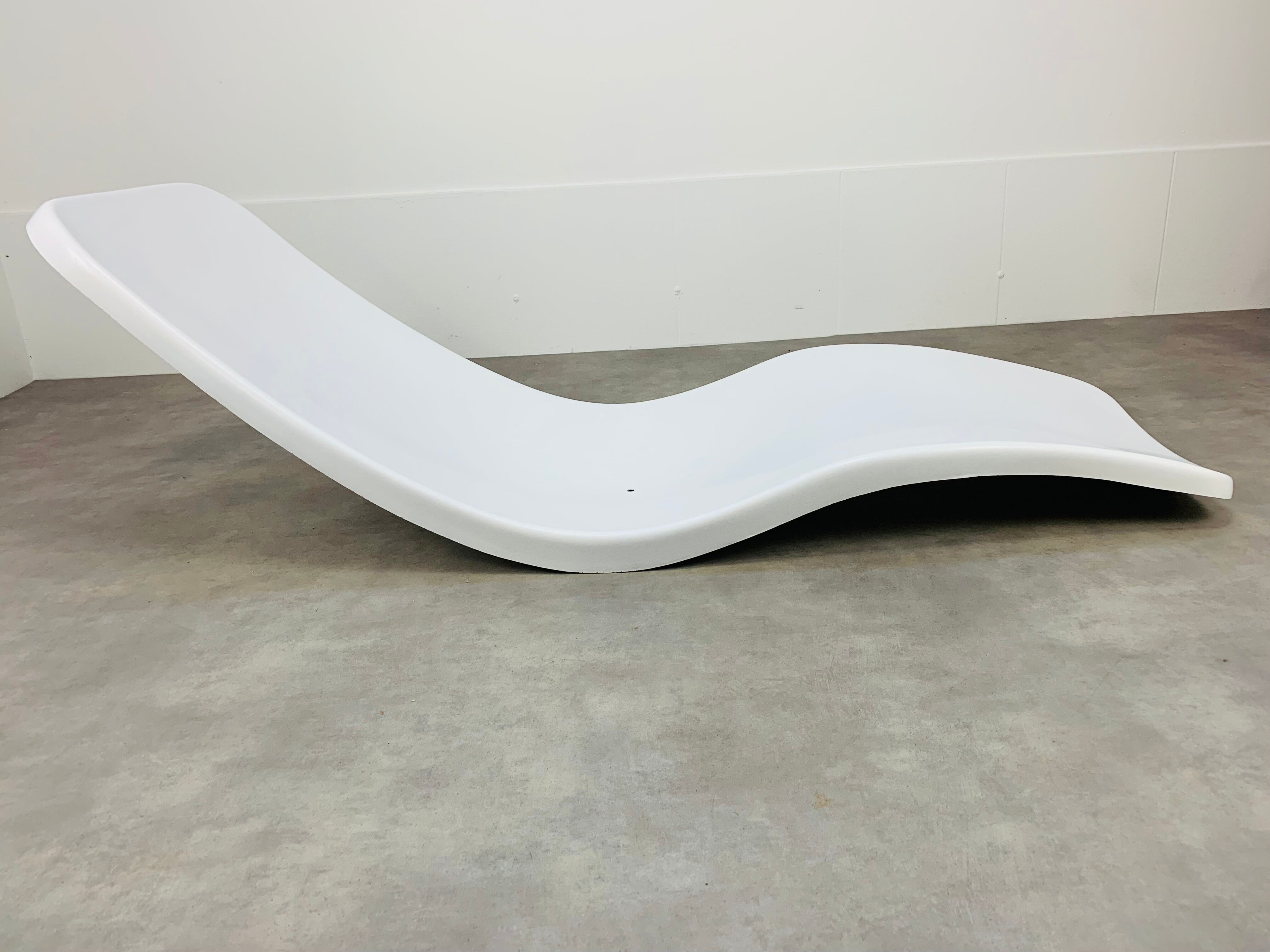 Eurolax R1 fiberglass deckchair by Charles Zublena