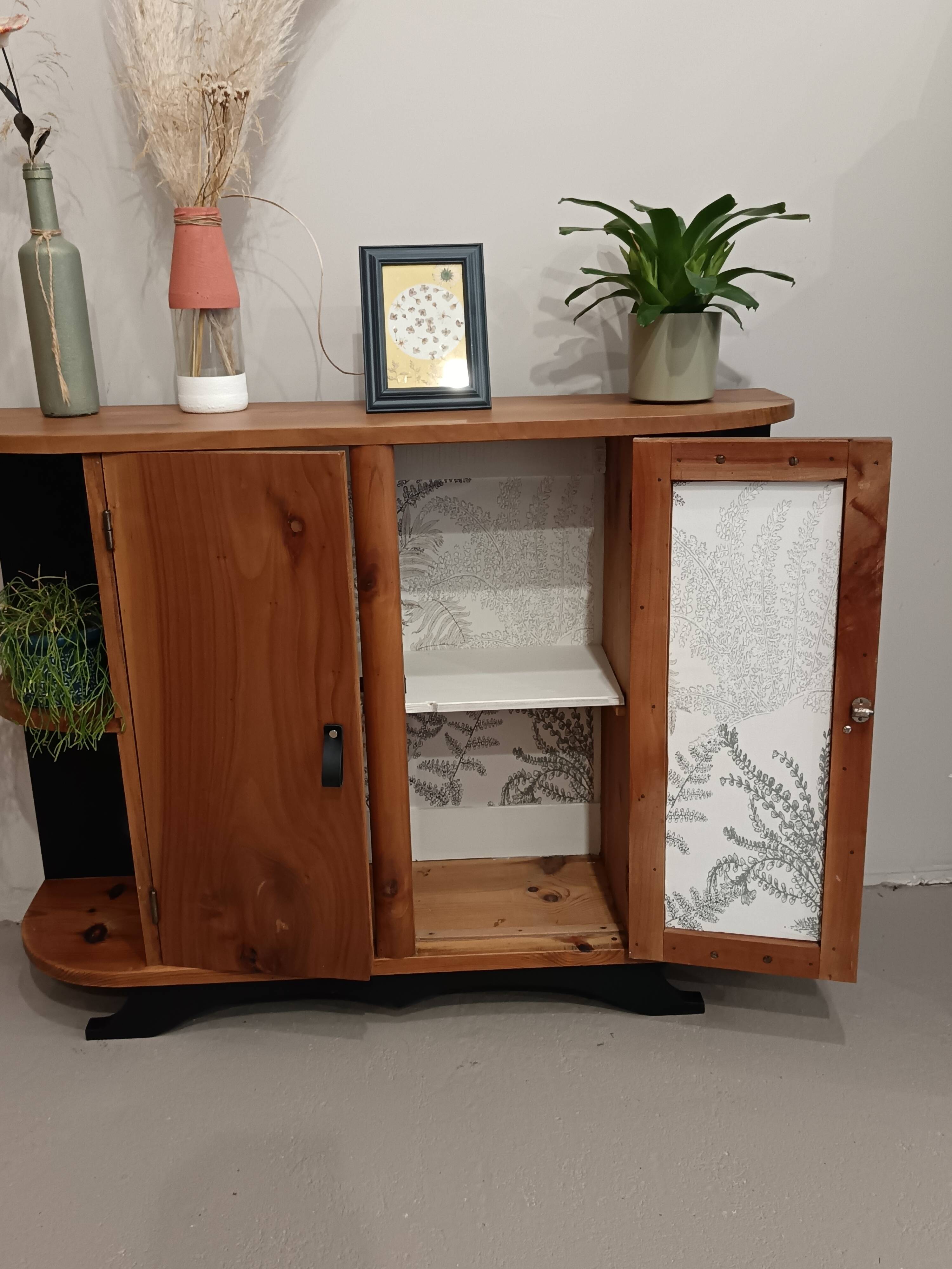 Small buffet or console in natural and black wood