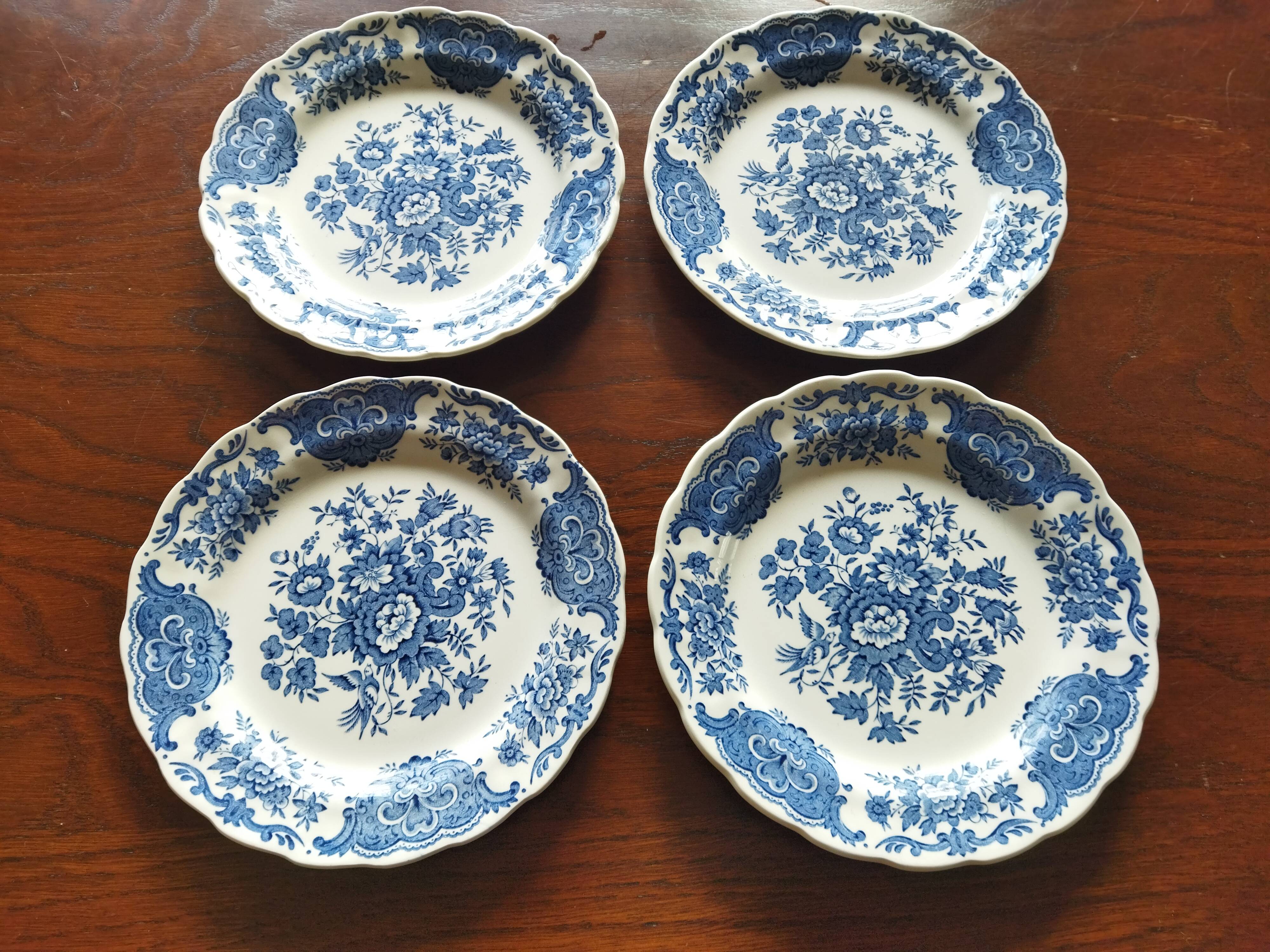 4 Ridgway "Windsor" English dessert plates